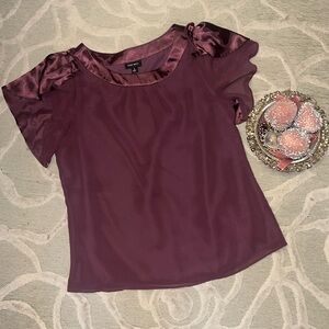NWOT🌷NINE WEST🌷Purple satin trim neck & sleeve blouse
